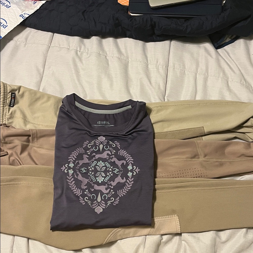 Girls equestrian clothing